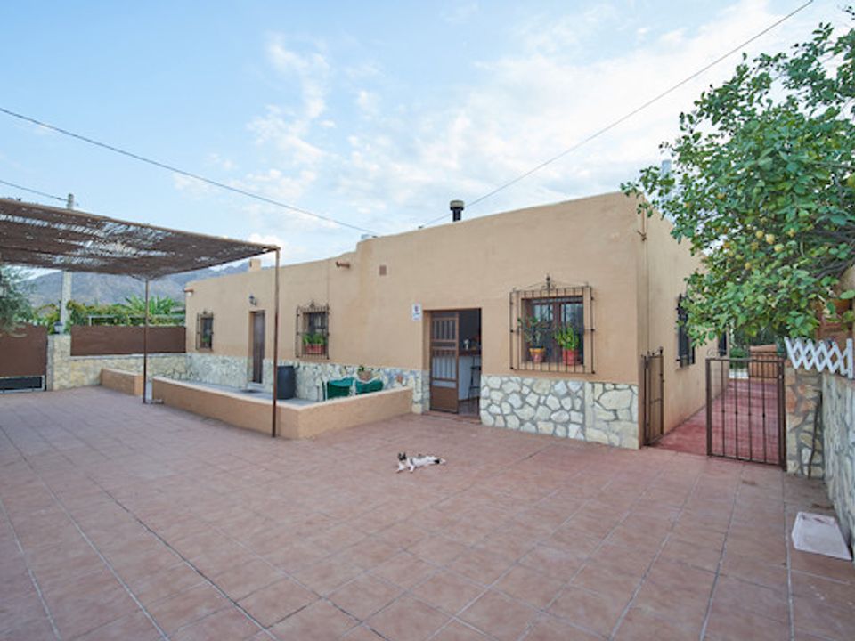 Country house for sale in Turre,